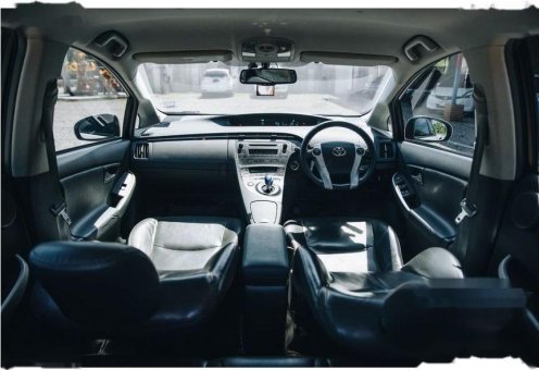2011 TOYOTA Prius Hybrid รถเก๋ง 5 ประตู